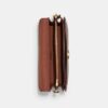 Tabby-Schultertasche 26 aus Signature Canvas