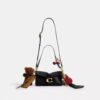 Tabby-Schultertasche 26 mit Anhängern