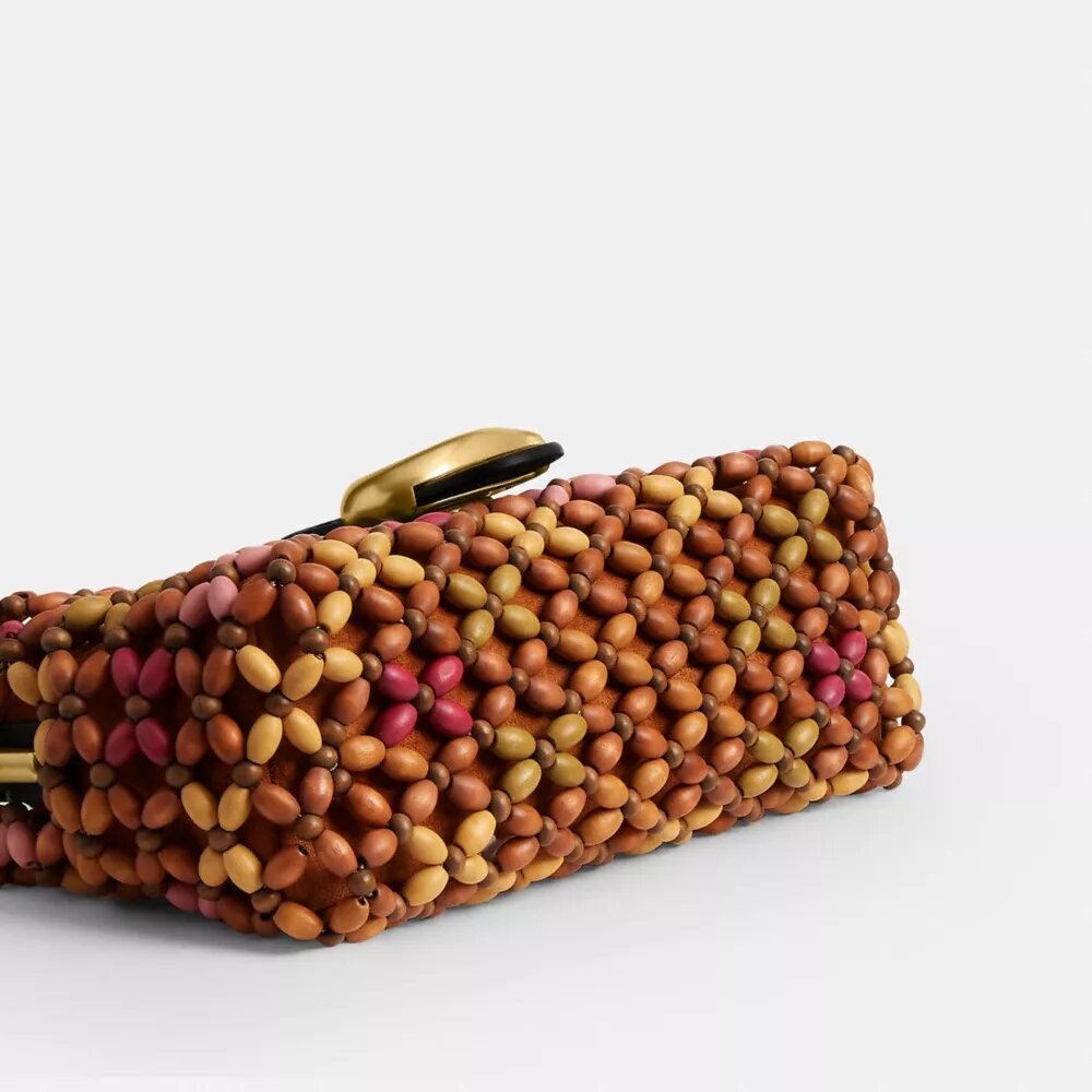 Tabby-Schultertasche 26 mit Holzperlen