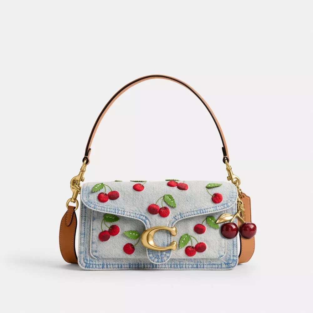 Tabby-Schultertasche 26 mit Kirschstickerei