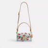 Tabby-Schultertasche 26 mit Kirschstickerei
