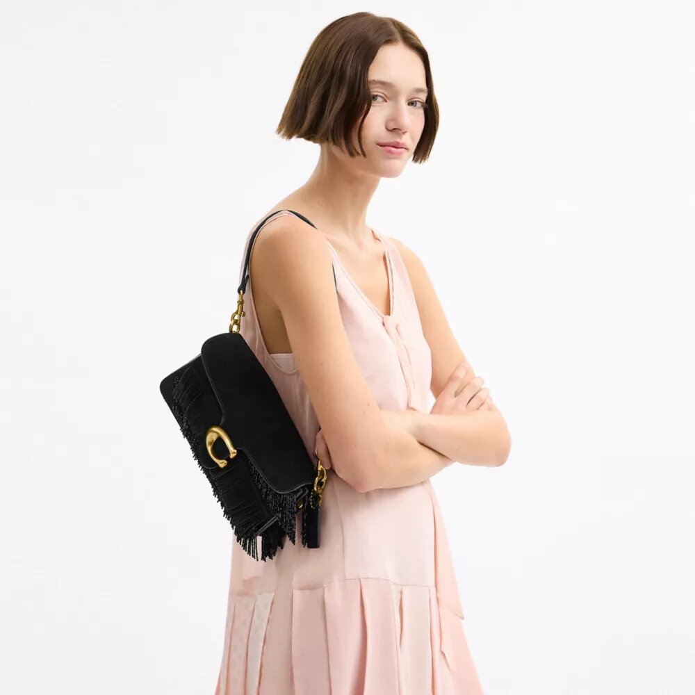 Tabby-Schultertasche 26 mit Kristallperlen-Fransen