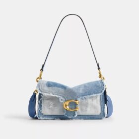 Tabby-Schultertasche 26 mit Patchwork aus wiederverwertetem Denim