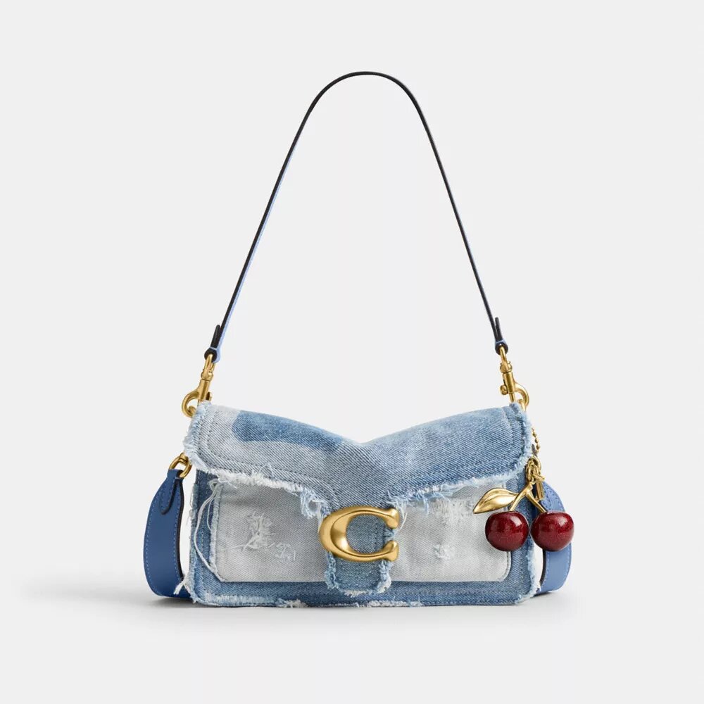 Tabby-Schultertasche 26 mit Patchwork aus wiederverwertetem Denim
