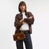 Tabby-Schultertasche 26 mit Steppung