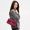 Tabby-Schultertasche 26 mit Steppung