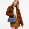 Tabby-Schultertasche 26 mit Steppung