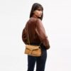 Tabby-Schultertasche 26 mit Steppung