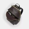 Taylor Small Rucksack aus Signature Canvas