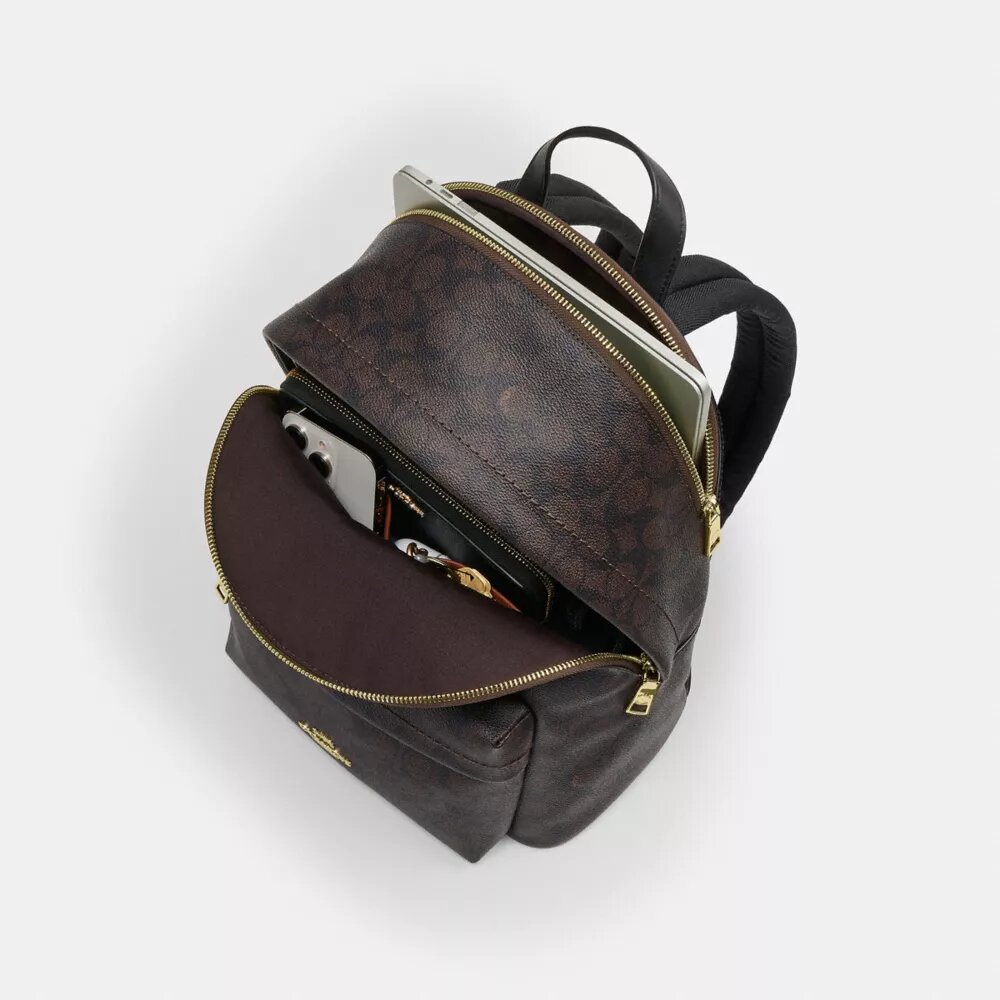 Taylor Small Rucksack aus Signature Canvas