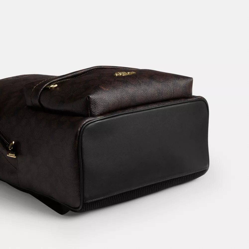 Taylor Small Rucksack aus Signature Canvas