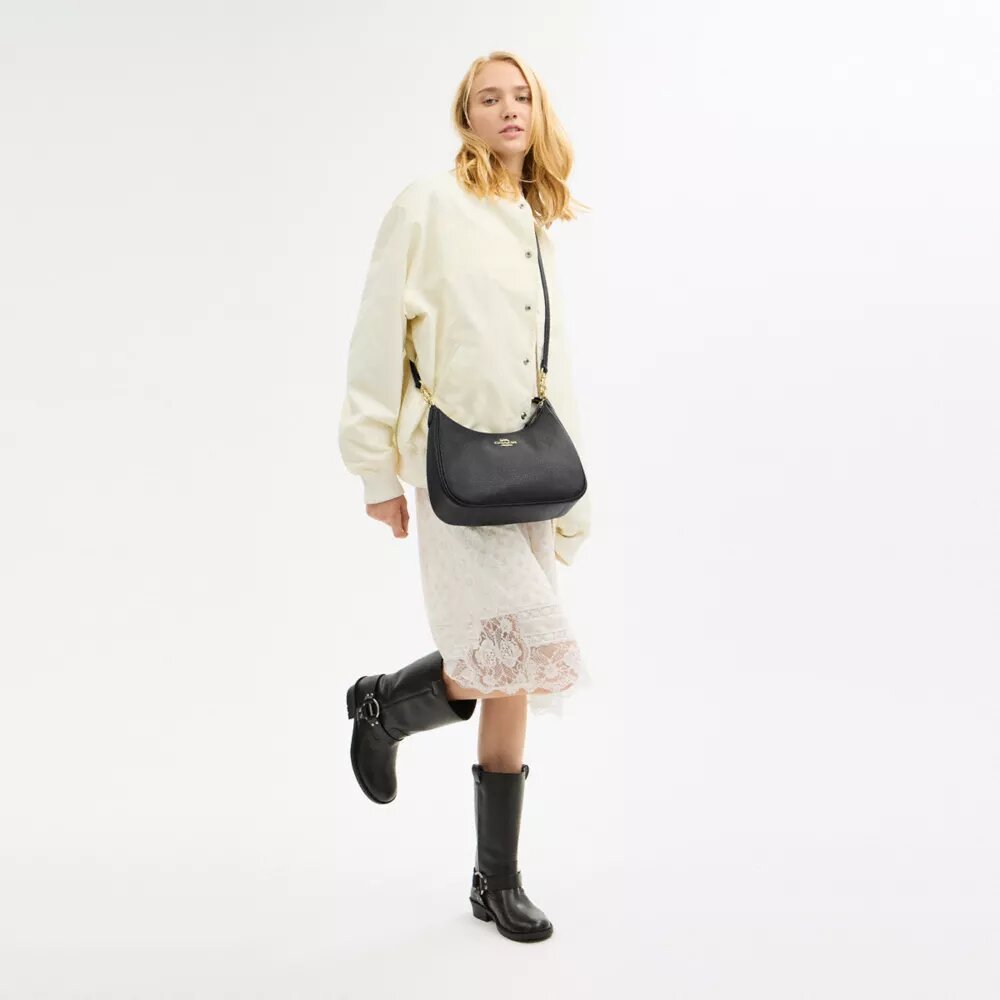 Teri Hobo-Tasche
