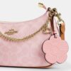 Teri-Schultertasche aus Signature Canvas mit Anhängern