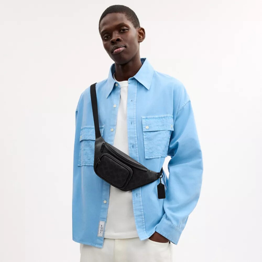 Travis Gürteltasche 30 aus Signature Canvas