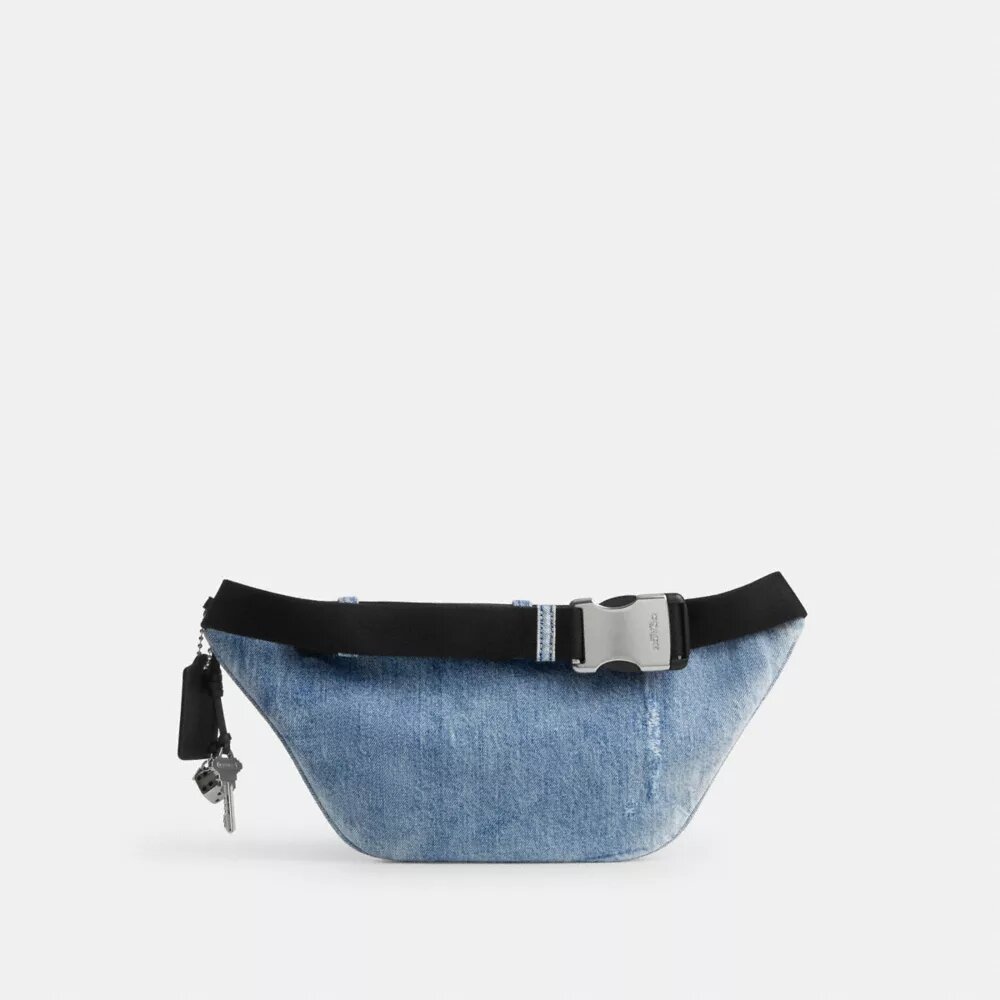 Travis Gürteltasche 35 aus Loved Denim mit Anhängern