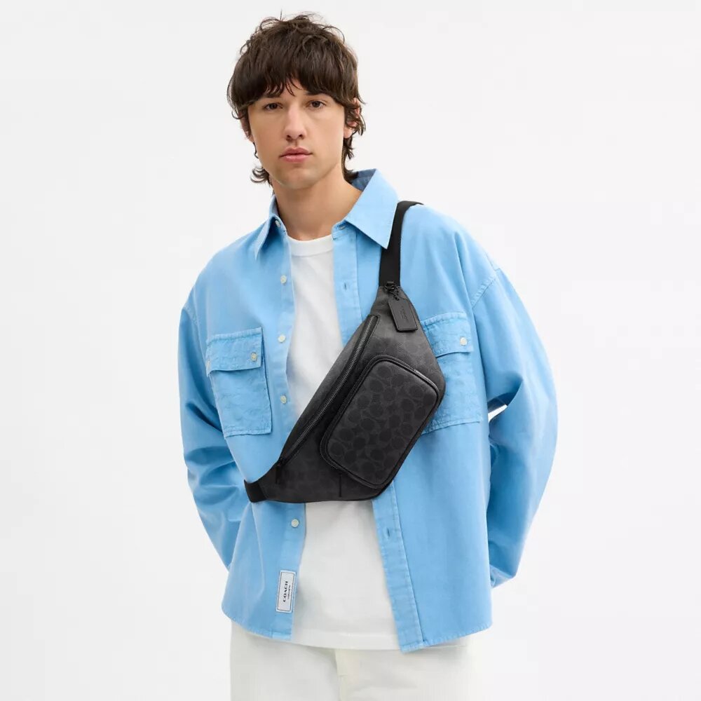 Travis Gürteltasche 35 aus Signature Canvas