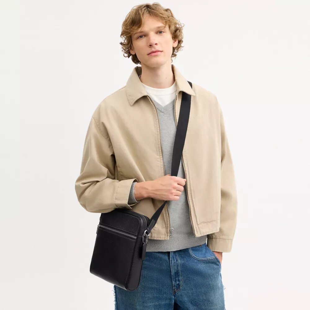 Tristan Umhängetasche 22