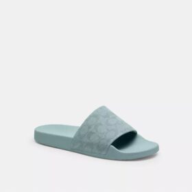 Udele Sport-Pantoletten aus unserem charakteristischen Signature Canvas