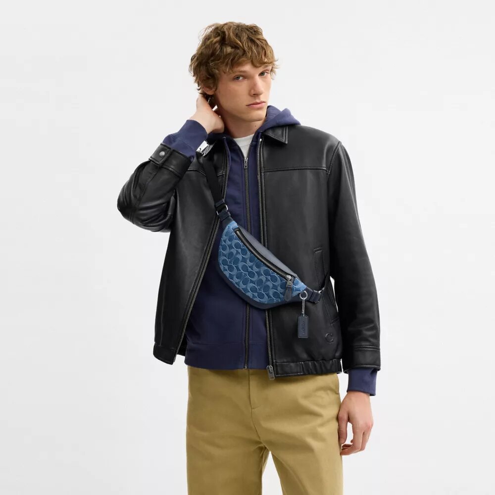 Warren Mini-Gürteltasche aus Signature-Denim