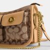 Waverly-Tasche mit zwei Turnlock-Verschlüssen aus unserem charakteristischen Jacquard