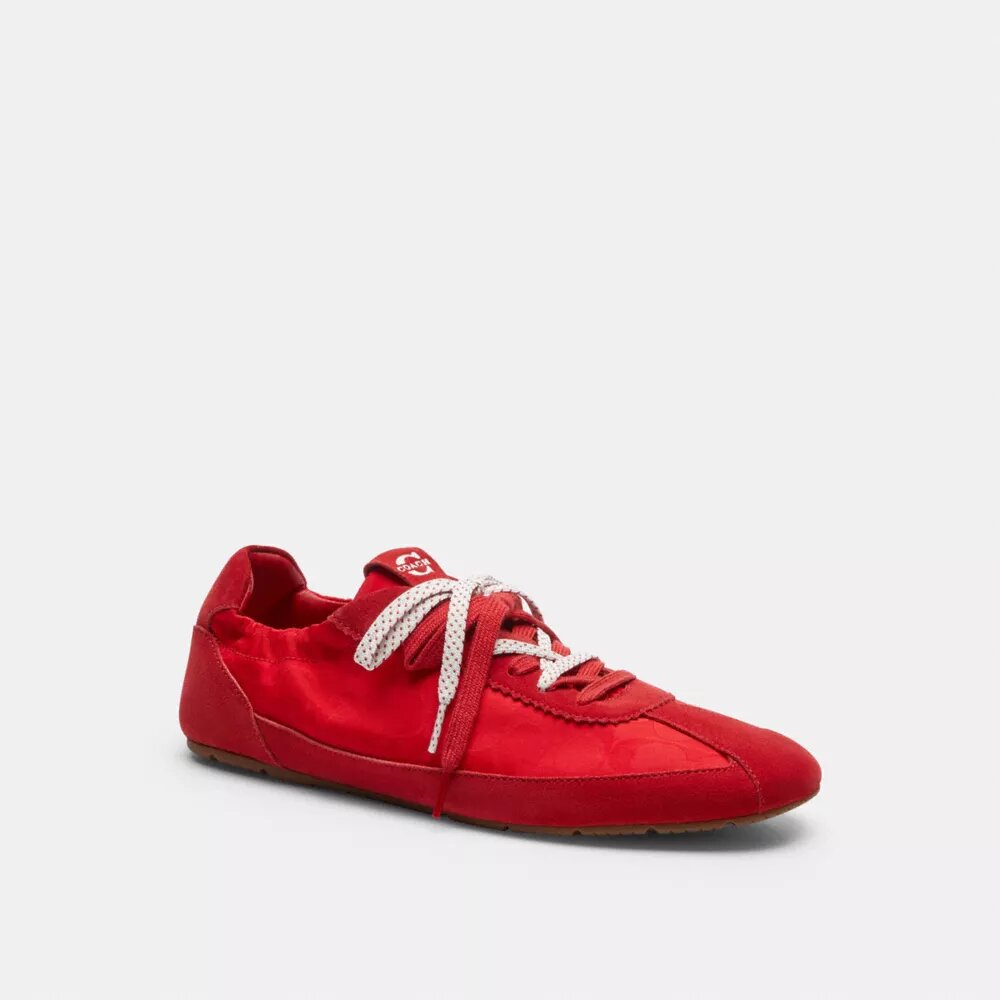 Weicher Sneaker aus charakteristischem Nylon