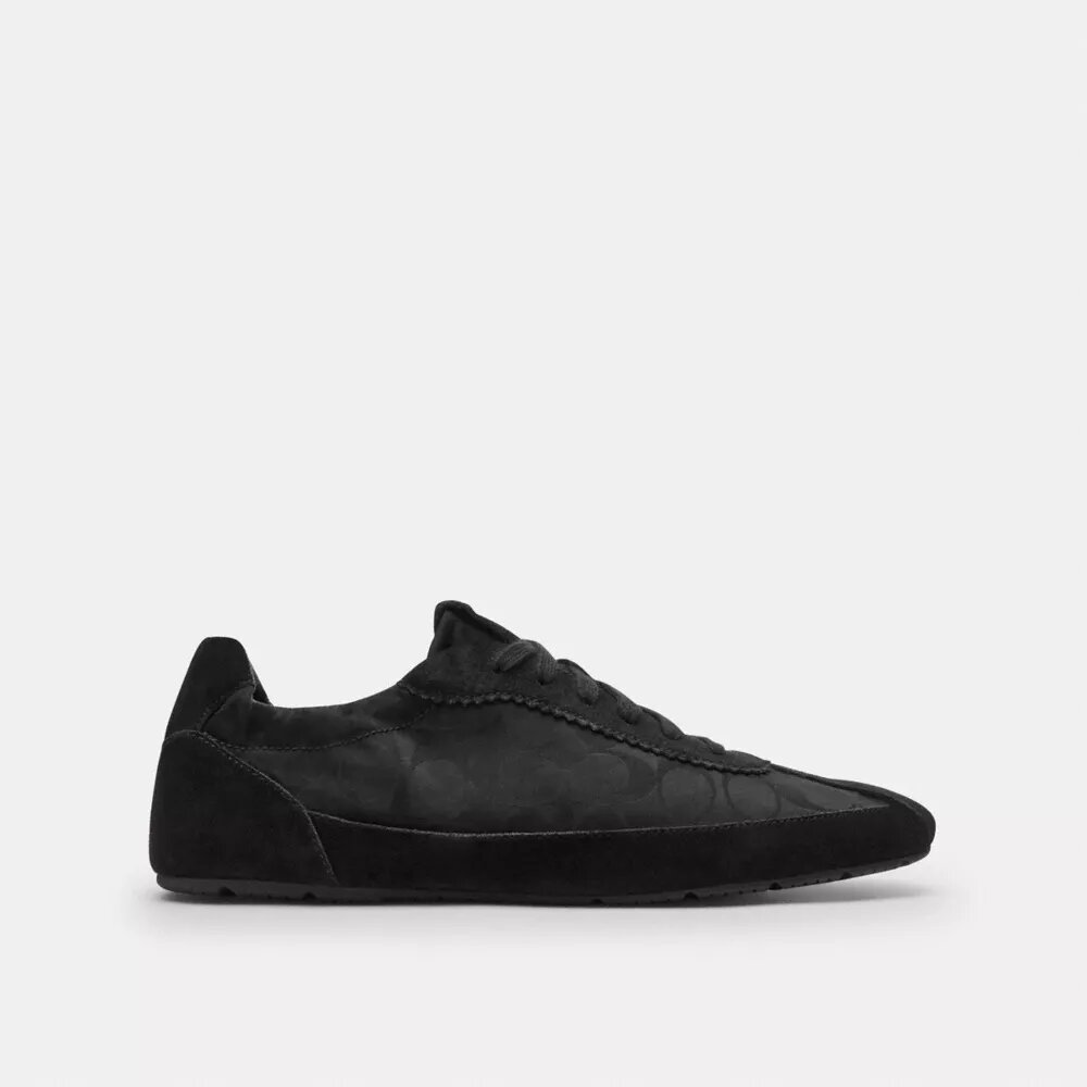 Weicher Sneaker aus charakteristischem Nylon
