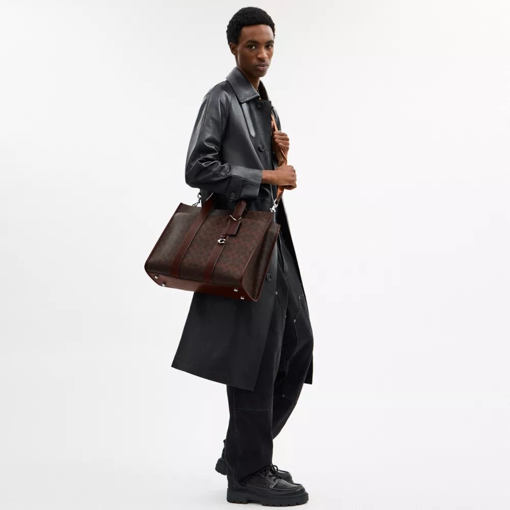 Wesley-Shopper aus Signature Canvas