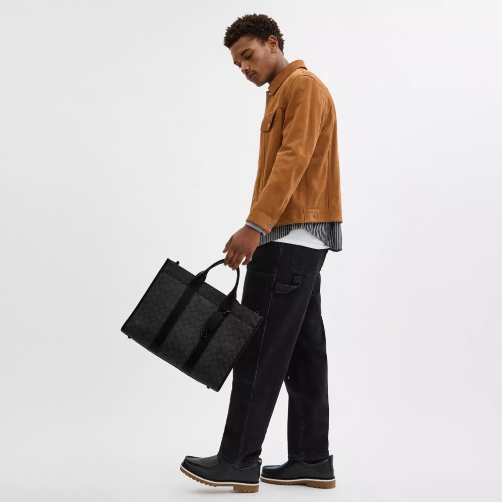 Wesley-Shopper aus Signature Canvas