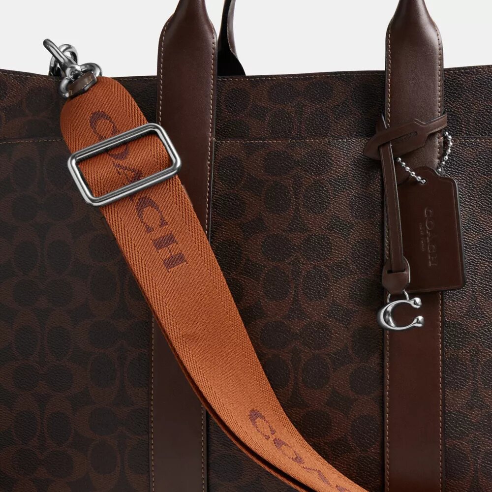 Wesley-Shopper aus Signature Canvas