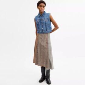 Weste aus geschrumpftem Denim im Workwear-Stil